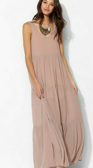 Urban Outfitters Dresses & Skirts - BEAUTIFUL MAXI DRESS💕